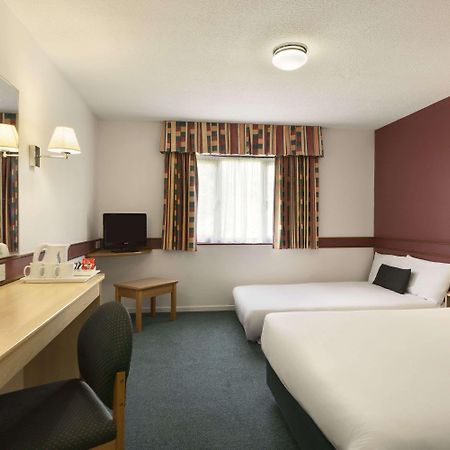 Days Inn Bradford M62 Eksteriør bilde