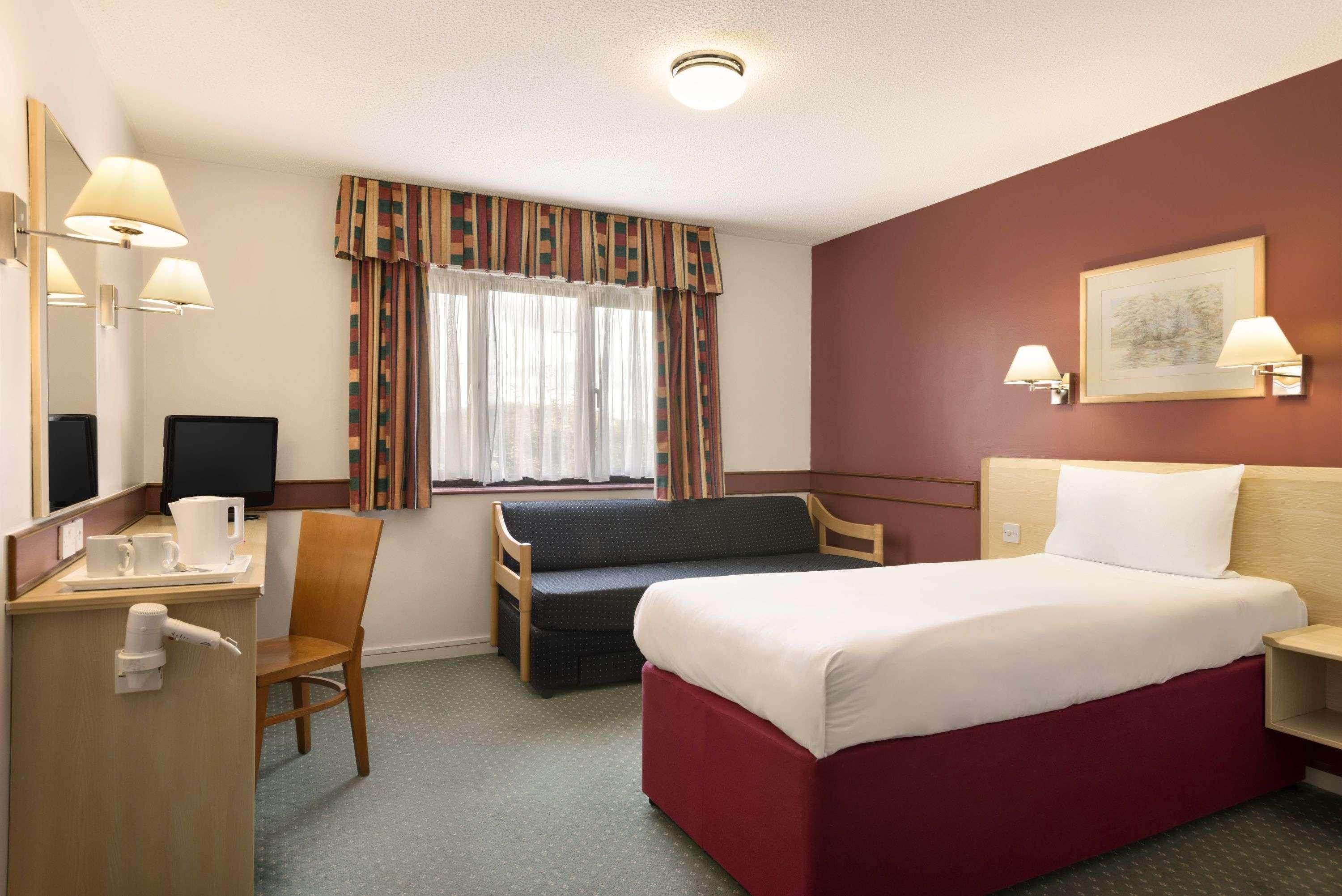 Days Inn Bradford M62 Eksteriør bilde